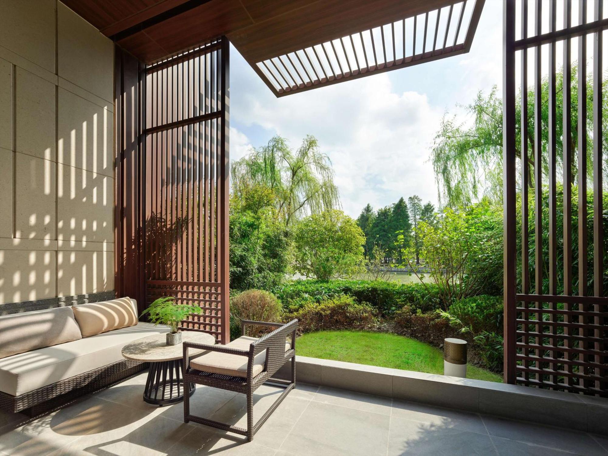 Hilton Shanghai Songjiang Guangfulin Exteriör bild