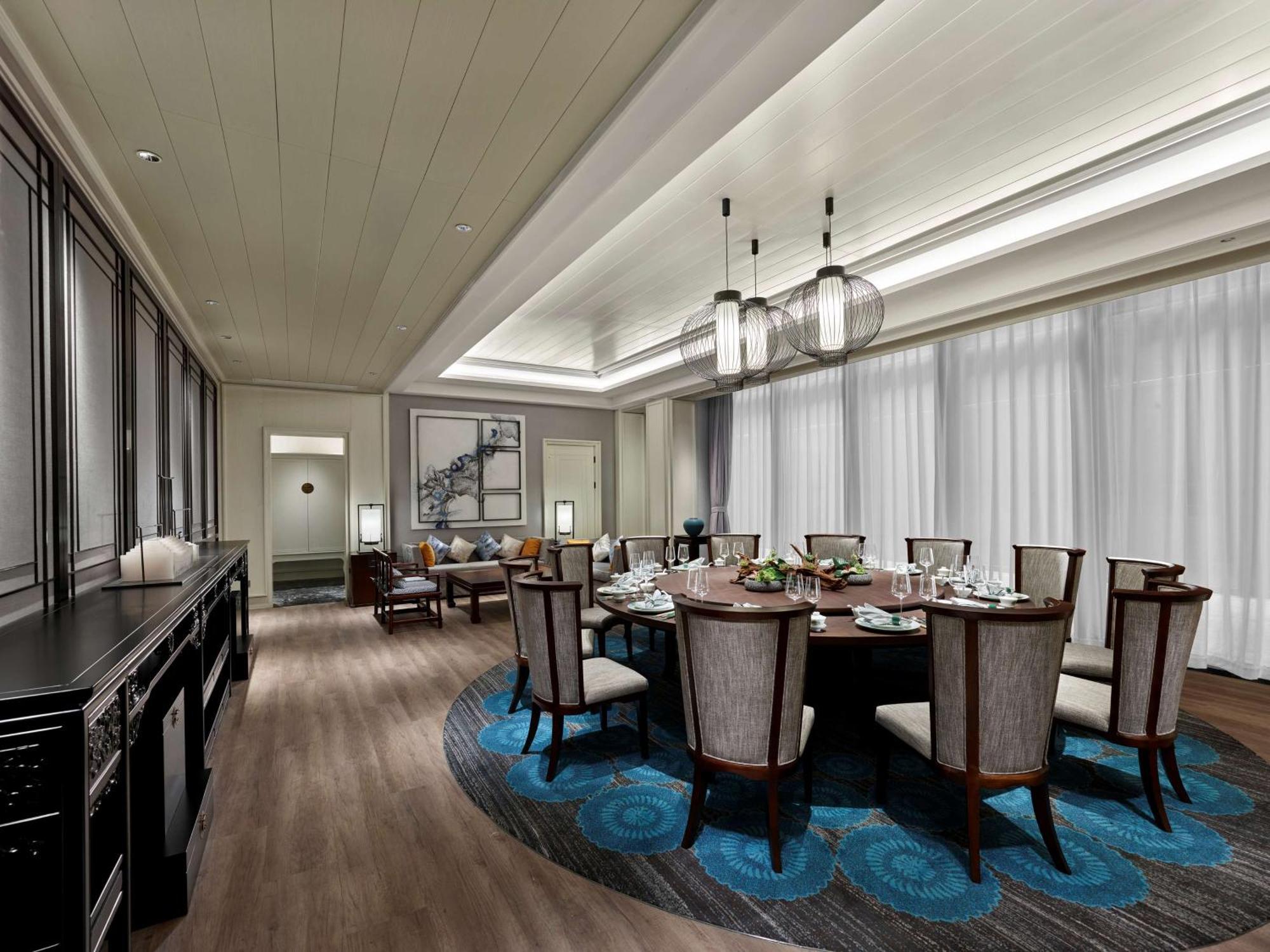 Hilton Shanghai Songjiang Guangfulin Exteriör bild