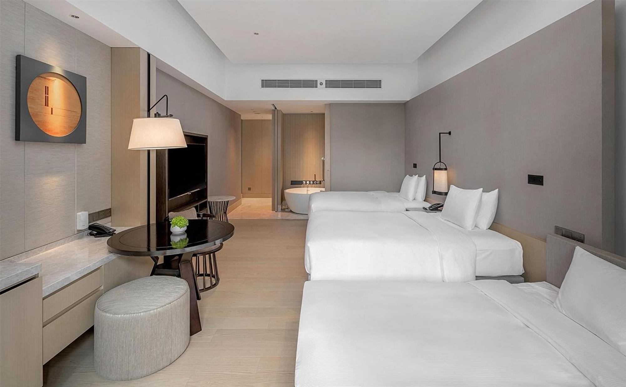 Hilton Shanghai Songjiang Guangfulin Exteriör bild
